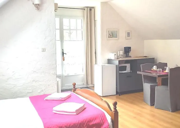 D Hotes La Cavaliere Bed & Breakfast Accous